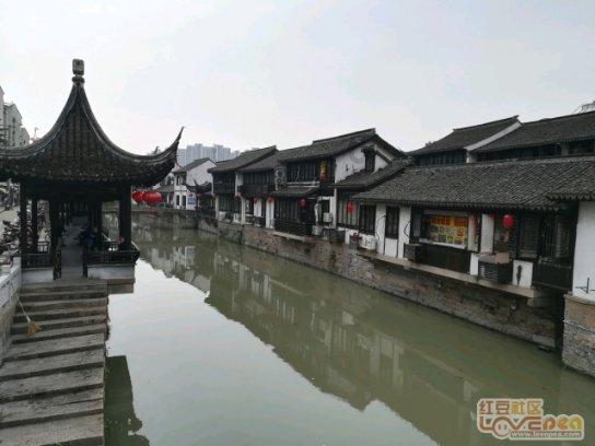 彩丽公主日常装扮
